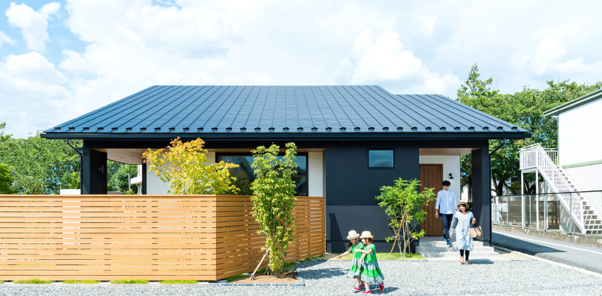 ウチとソトがつながる　平屋+プラスの家